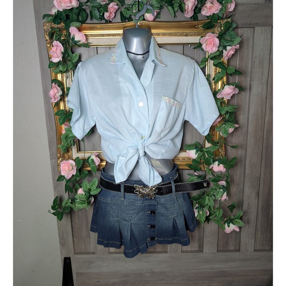 Vintage Womens Blue Button Front Blouse Floral Trim Pocket Short Sleeve Size 38